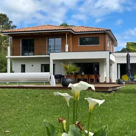 Hossegor - Familiale Avec Piscine Chauffee Villa